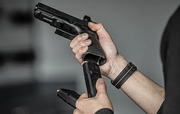 UTG GLOCK 15 ROUND 9MM POLYMER MAGAZINE GL915 - Image 7